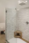 Work, Ski, Relax - Big Restored 1860s Farmhouse