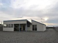 Hideaway Tom's on the Mundoo Channel Hotels in Goolwa