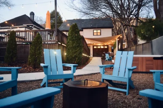 The Jade | Stunning, On Walking Path w Hot tub & Pool