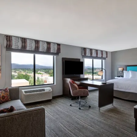 Hampton Inn Santa Fe South