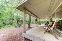 Creekside Cabin 38