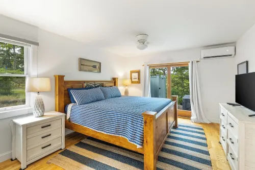A View Fit for Royalty!Top Compliments:  so clean! fab hot tub! best view!