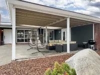 Excellent location, close to Olympic National Park, restaurants & grocery stores