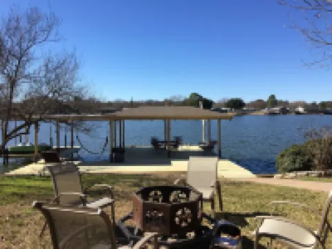 Firefly Cottage - Lakefront Cottage with Huge Dock on Quiet Cove