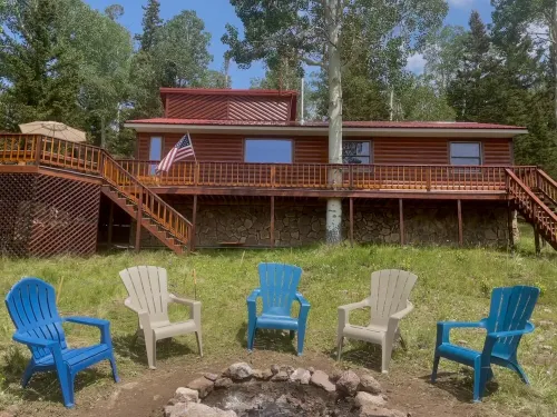 Arrowhead Sanctuary!! Beautiful Cabin! Deck with Fire Pit & Incredible Views!