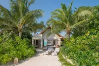 JW Marriott Maldives Kaafu Atoll Island Resort Các khách sạn gần Maldives Philatelic Museum