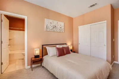 Cozy and Peaceful 3br/3.5bath. SF Bay Area Hotels near Amtrak - Fremont