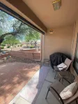 Charming 2-bedroom townhome in Green Valley w/ WiFi, Grill, Patio, Near trails