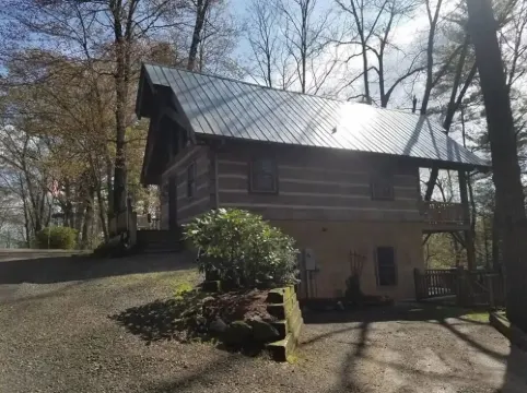The Cardinal Suite at Hawthorn Haven- Lower Level