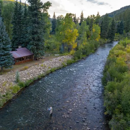 The Call of the Water - Private luxury cabin on river in San Juan Nat Forest!