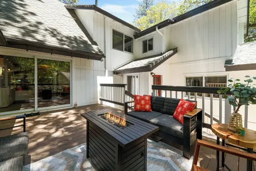 Luxury 5Bedroom/10beds/LargeGatedBackyard/SwingSet/EntertainmentRoom/ &BonusRoom