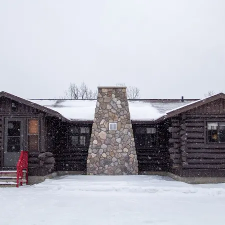 Charming Cabin Nestled along the Stony Brook Creek