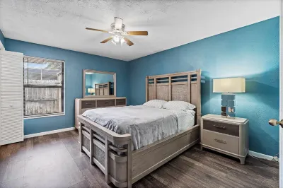 4BR 3BA pool house in Clearwater area (Misty) Hotel in zona Tampa Clearwater Air Park