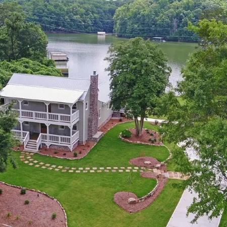 Lake Lanier Farmhouse near Olympic Rowing Venue