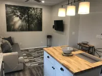 Private 1 BDRM Cottage