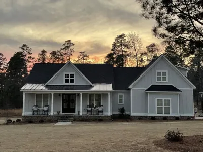 Perfect Masters Rental in gated neighborhood