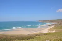 Set in gorgeous gardens & quiet countryside close to Mousehole and the sea Hotels in Paul