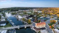 Convenient Condo On South Haven Black River