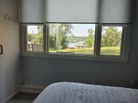 Cozy Cottage with stunning views of Stover's Cove.