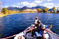 Beautiful Lodge on the Yellowstone River!
