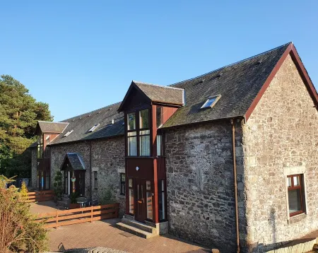 The Granary a gorgeous 3 bedroom cottage, situated at the foot of the Tinto Hill