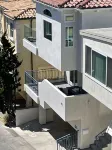 New ocean front duplex, walk to dining, shops & entertainment.