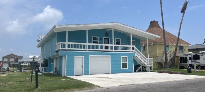 Captains Quarter/ canal front, private pool, dock for two boats. Hotels in Aransas County
