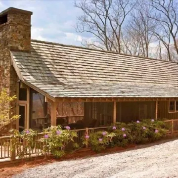 Upscale Cottage with Ultra Privacy and Spectacular View