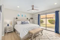 2 Bedroom Paradise in Peoria! PRM Association Management附近的飯店
