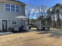 Peaceful House - 4 BR, Large Patio