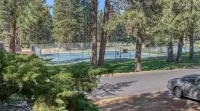 Best Location and layout at 7th Mountain 1024 SF 2 Bed/2 Bath - Pet Friendly