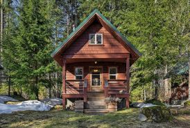 The Chalet @ SkyCamp: Family-friendly cabin near Stevens Pass. Adventure ready!