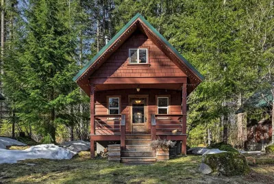 The Chalet @ SkyCamp: Family-friendly cabin near Stevens Pass. Adventure ready!