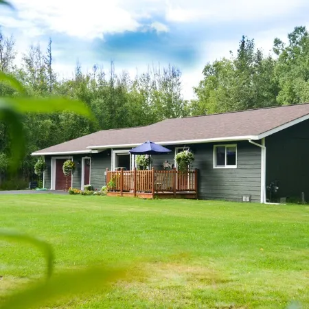 Uniquely Alaskan Vacation Home Отели в г. Фишук