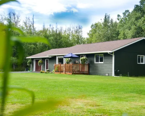 Uniquely Alaskan Vacation Home Hotels in Fishhook