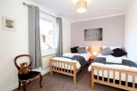 Beautiful detatched cottage situated within a small hamlet near Bamburgh. Hotels in Easington