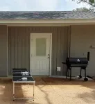 Cozy Modern House Near Interstate, Amusement Parks, Hospital, 20 Min from Beach