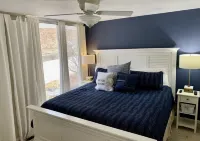 Waterfront Condo-Shop-Kayak-Beach-Bike-Boat-Restaurants-Outdoor Heated Pool-Fun