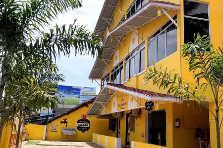 Royal Sri Amirthayoga Отели в г. Мейиладутерай