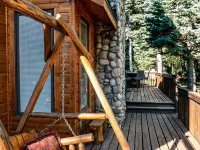 Sit on Your Deck in an Alpine Forest & Next to Mountain Stream Hotéis em Custer County