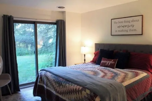 Earthen Bungalow Hotels in Montour County