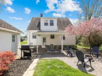 Cottage on Park - Close to Lake! Hotels in Fairfield County