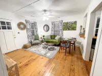 Cheerful tiny home by the Bay