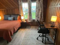 Cape Cod on Broad, Stay in the Heart of Ashland