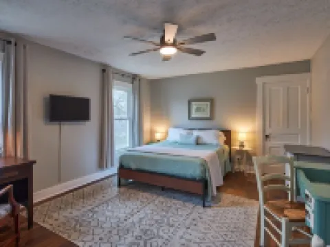 Carillon Cottage - Modern Comfort & Vintage Design Hotels in Kettering