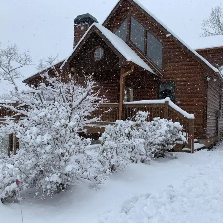Sky Blue View - Spectacular Views, Hot Tub, Game Room, Location & Comfortable!