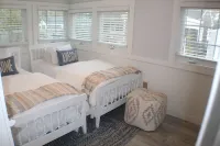 CapeEscape - Steps to Beach & Pelham House