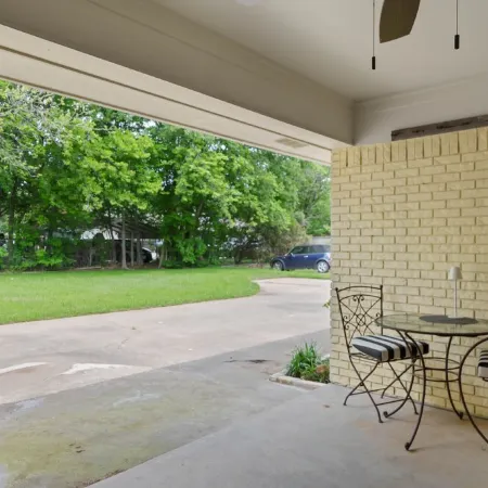 Family Friendly, Updated, Charming Home in North Denton