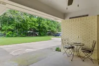 Family Friendly, Updated, Charming Home in North Denton