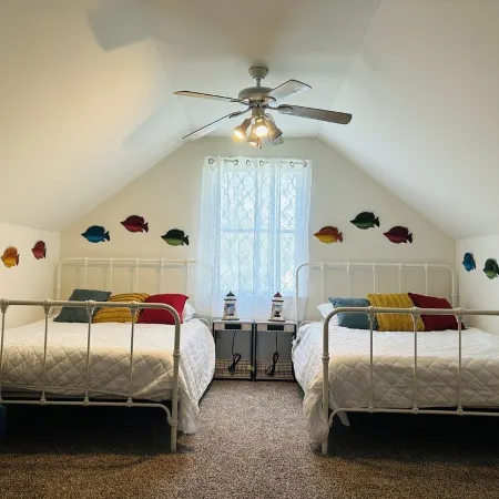 Cozy Coastal Cottage at Bethany will be your yearly tradition!